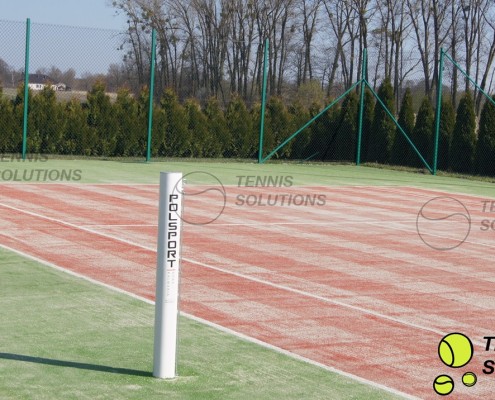 Montaż słupków tenisowych
