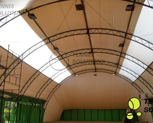 Nowa membrana na hali tenisowej Politechniki poznańskiej